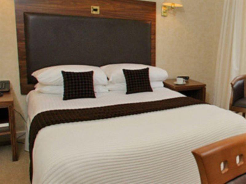 New County Hotel Perth Esterno foto