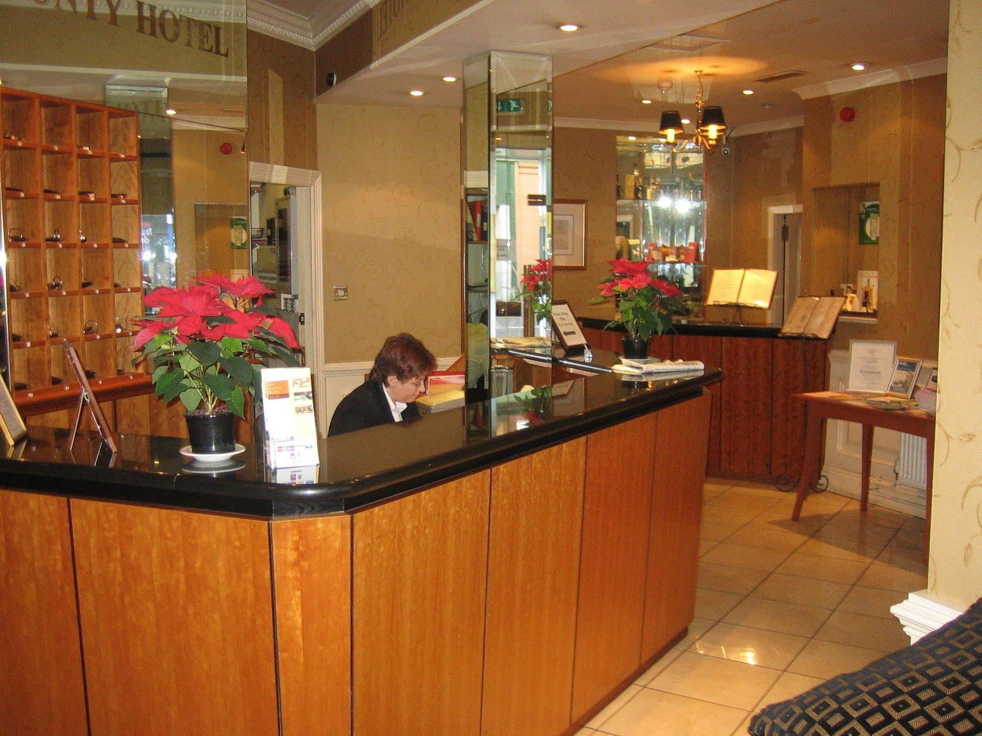 New County Hotel Perth Esterno foto